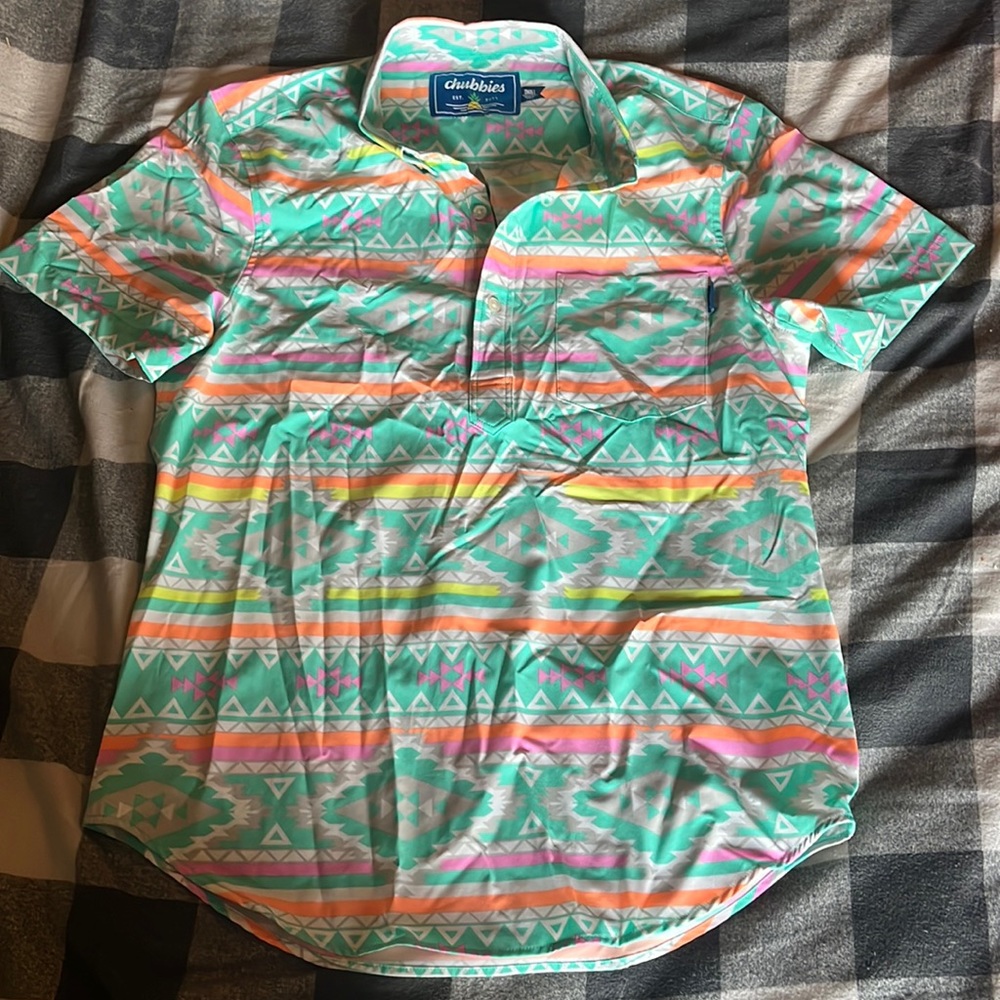 COPY - Chubbies shirt size small